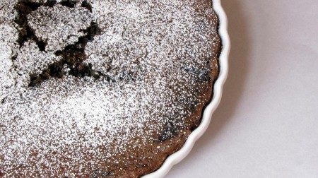 Old-fashioned blueberry cake