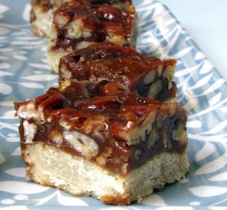 Caramel-Pecan Bars Caramel-Pecan Bars